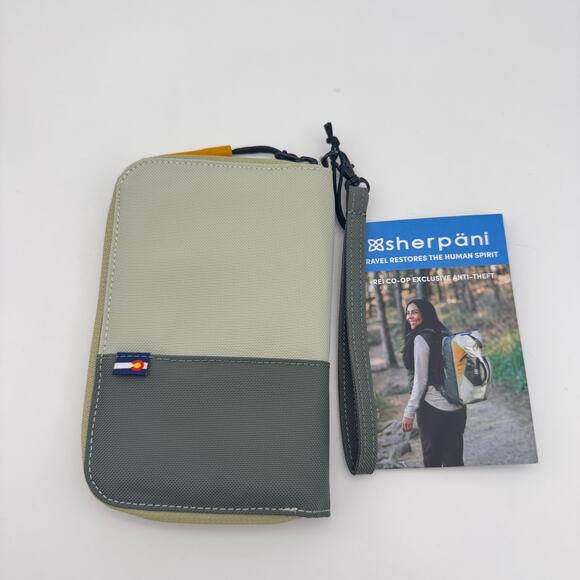 Sherpani Rio Passport Wallet Travel Card ID Holder Wristlet Cactus NEW Rei Coop - Picture 2 of 5